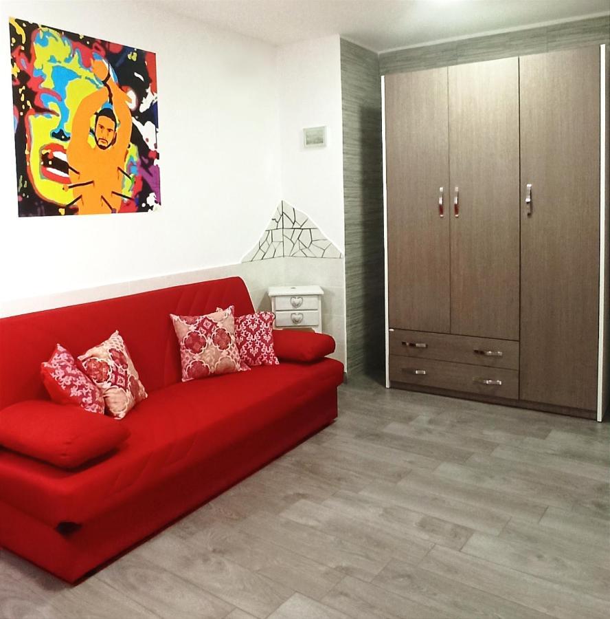 Napoli Pop Chiaia Apartment Exterior photo